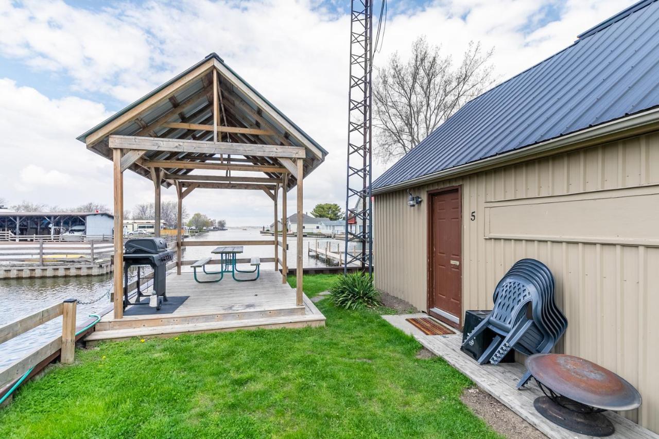 Bayside Cottage Rentals Port Rowan エクステリア 写真