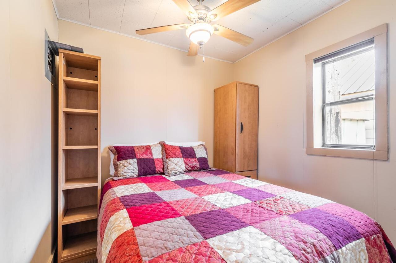 Bayside Cottage Rentals Port Rowan エクステリア 写真