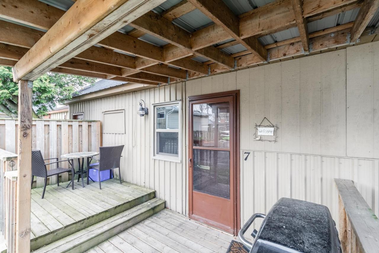 Bayside Cottage Rentals Port Rowan エクステリア 写真