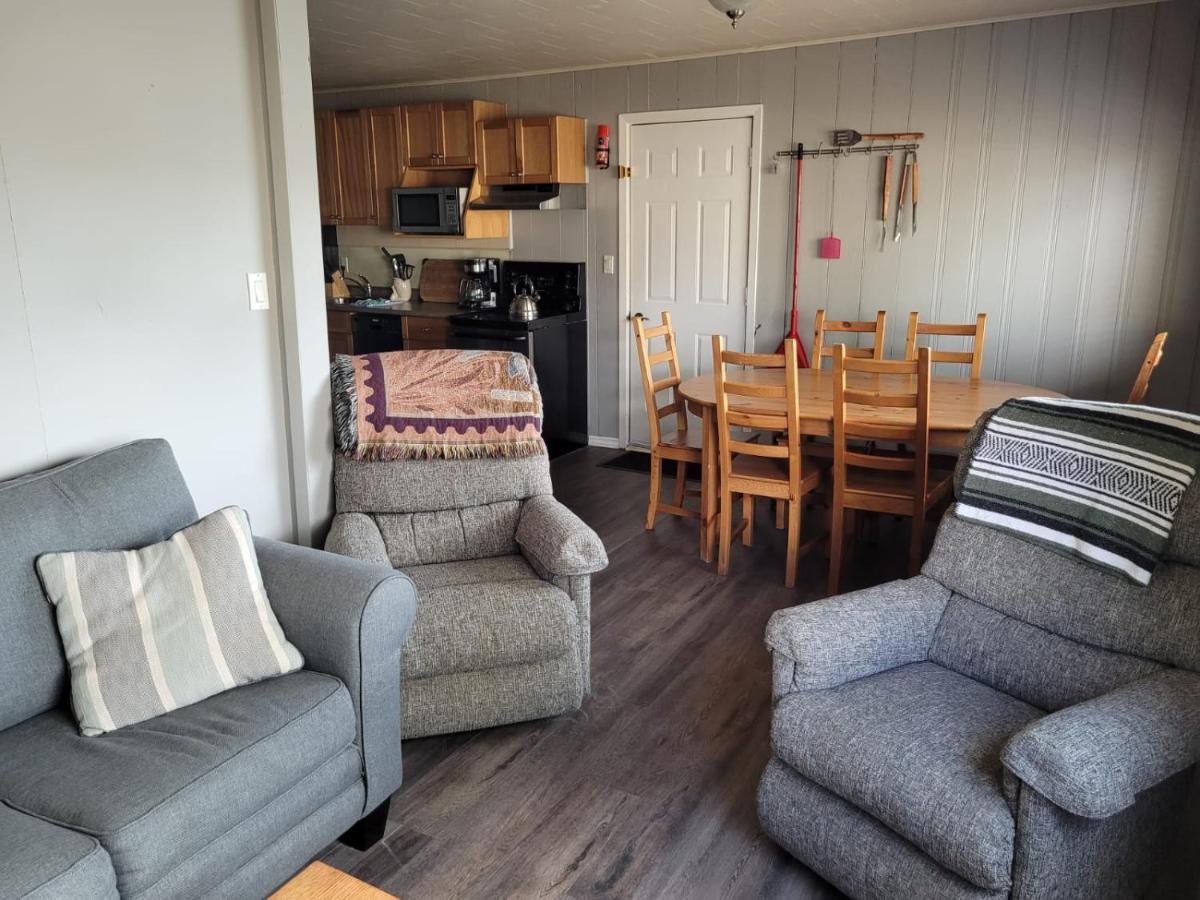 Bayside Cottage Rentals Port Rowan エクステリア 写真