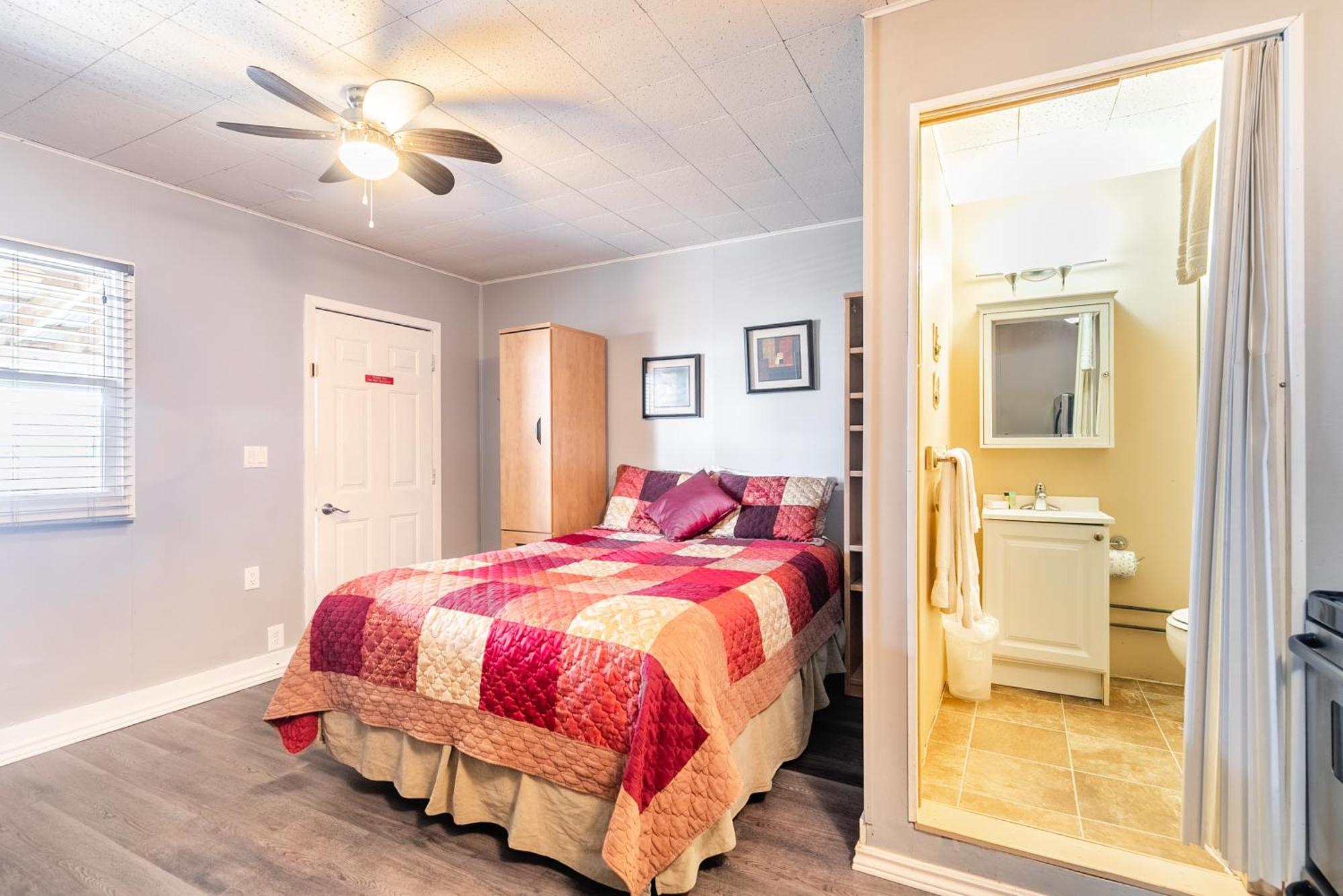 Bayside Cottage Rentals Port Rowan エクステリア 写真