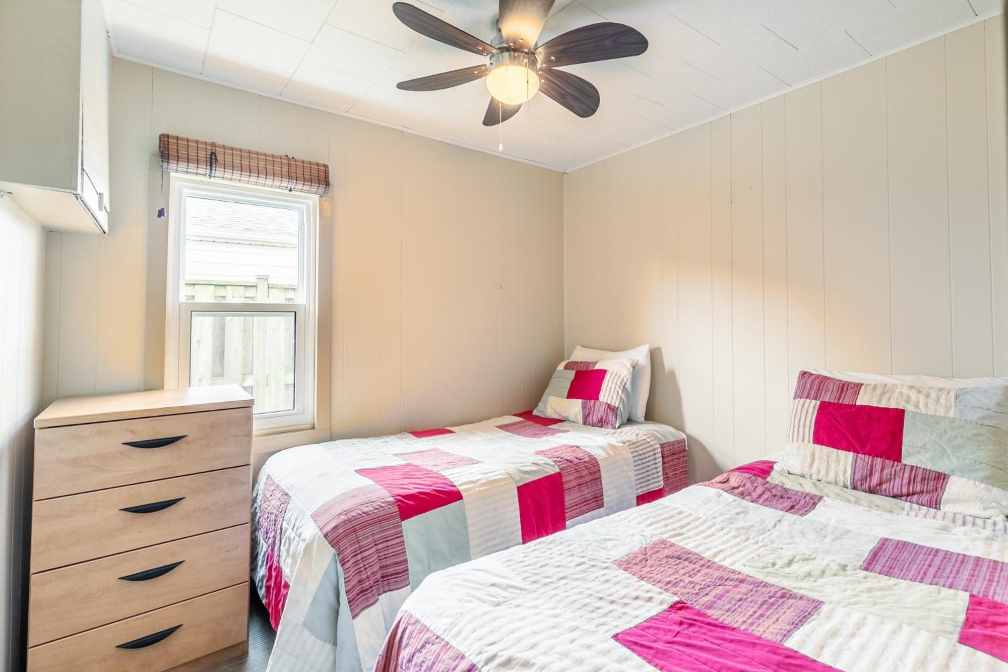 Bayside Cottage Rentals Port Rowan エクステリア 写真