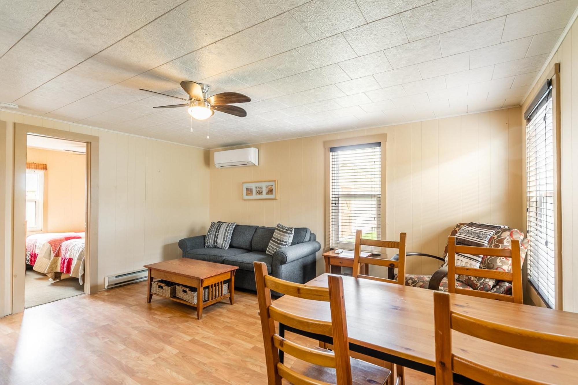 Bayside Cottage Rentals Port Rowan エクステリア 写真