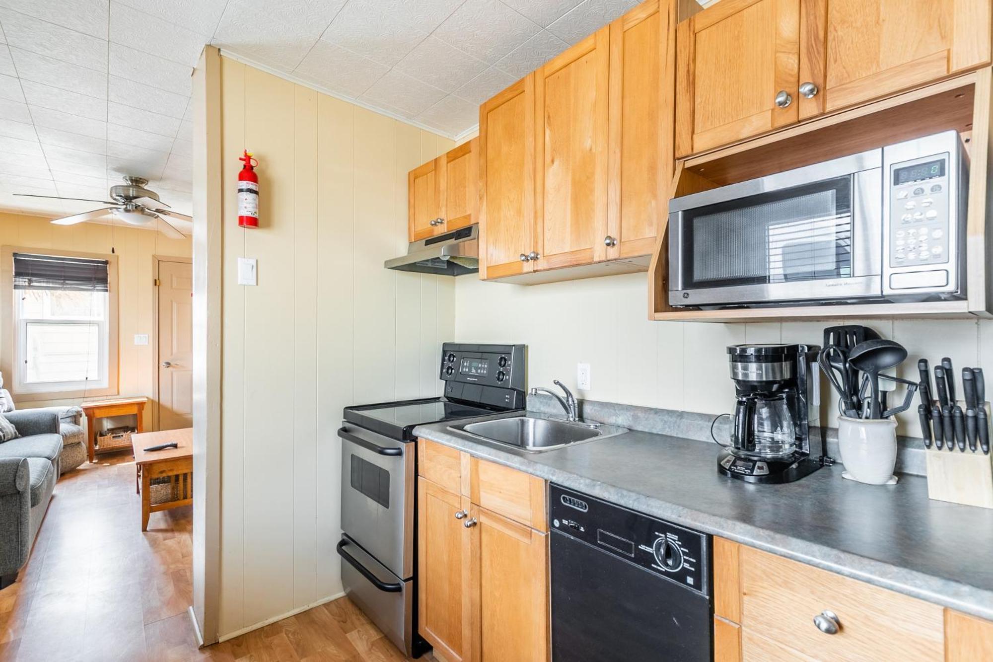 Bayside Cottage Rentals Port Rowan エクステリア 写真